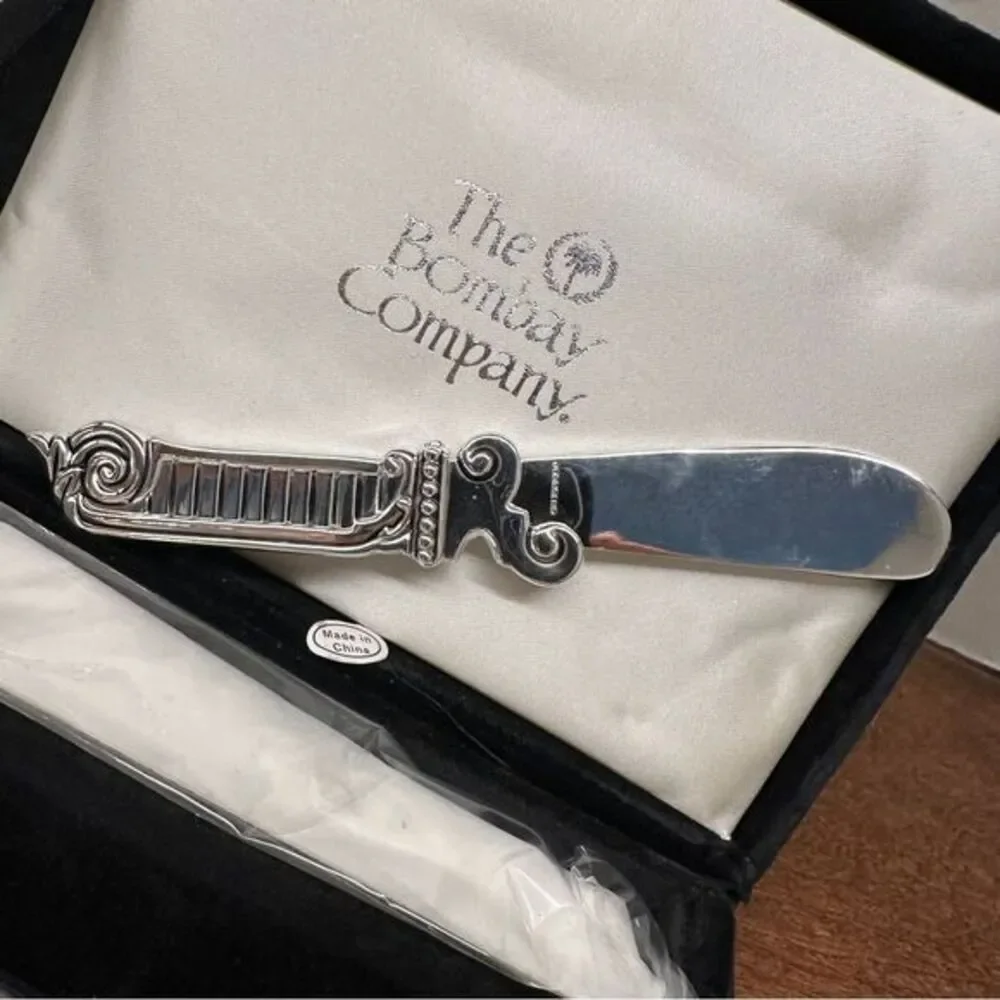 Bombay Company | 4 Godinger silver plate butter knives servicing knife NEW